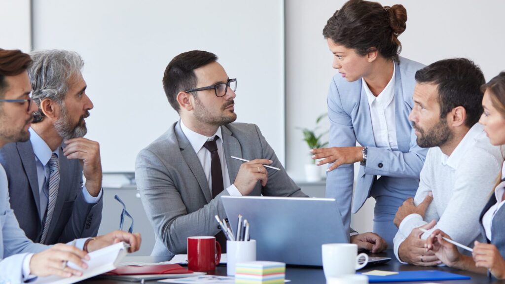 Pourquoi l’adoption de l’IA progresse, mais que la majorité des entreprises restent en retrait (fin 2025)